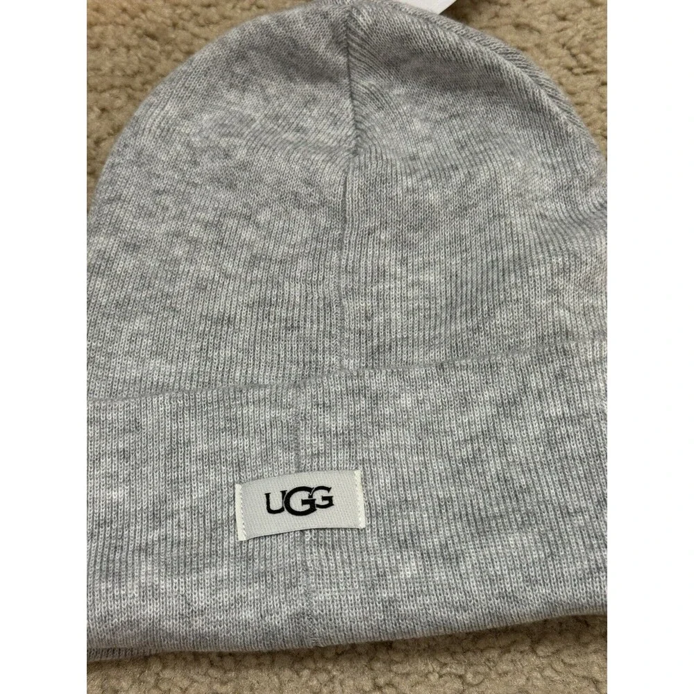 NWT UGG Men’s Oversize Cuff Beanie Knit Hat Light Gray O/S 17541
